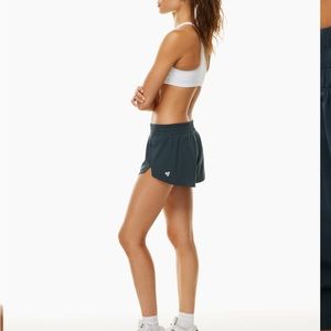 Aritzia TnAction TNAMOVE™ ONSIDE SHORT